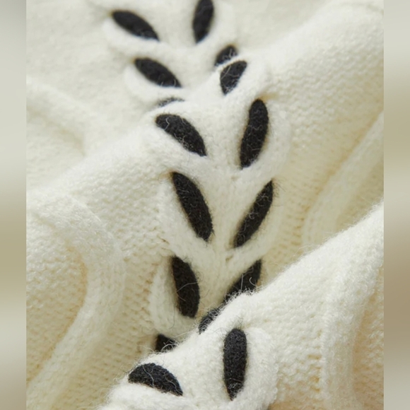 NWT COMMENSE Contrast Binding Cable Knit Top. Size S. - Picture 3 of 5